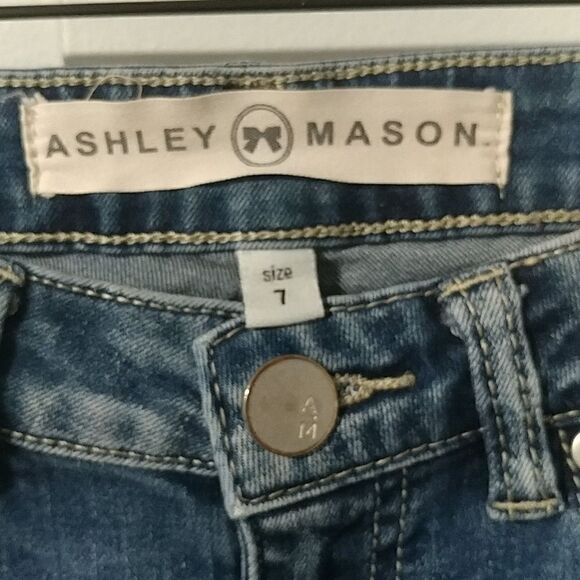 Ashley Mason Jeans - Picture 4 of 5